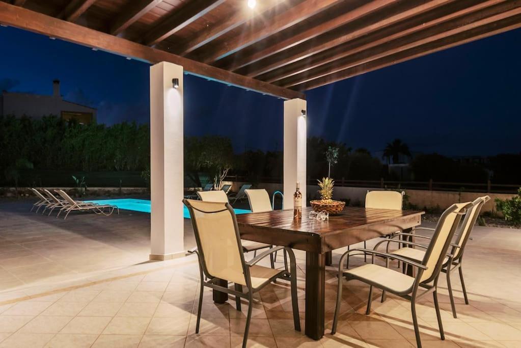 Villa Maribia With Private Pool Gennadi Exterior photo