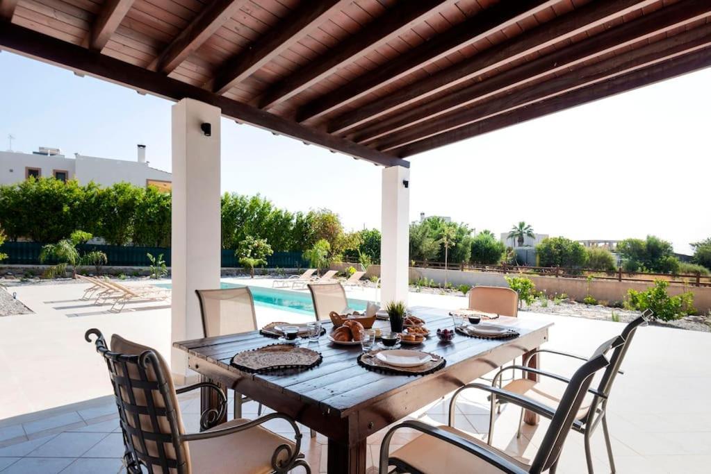 Villa Maribia With Private Pool Gennadi Exterior photo